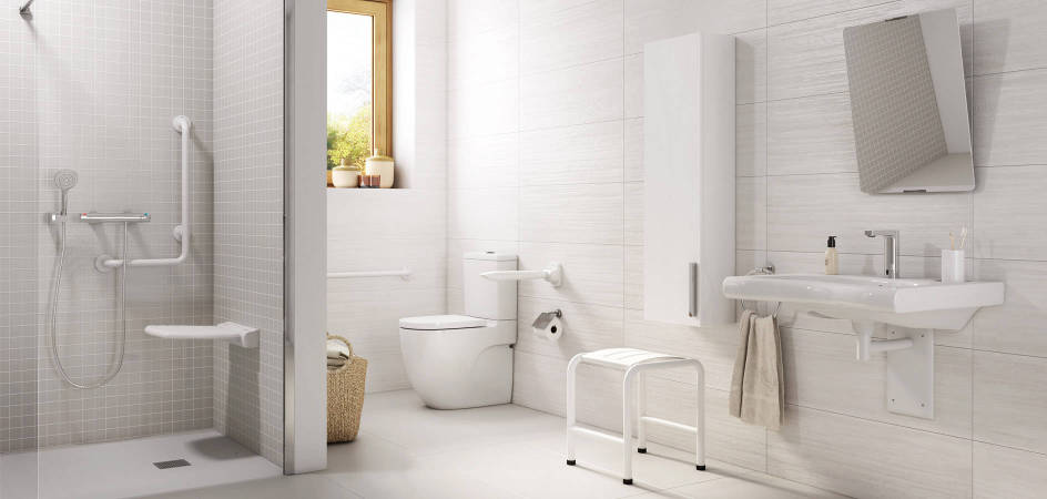 Espace salle de bain avec les produits accessibles de Roca