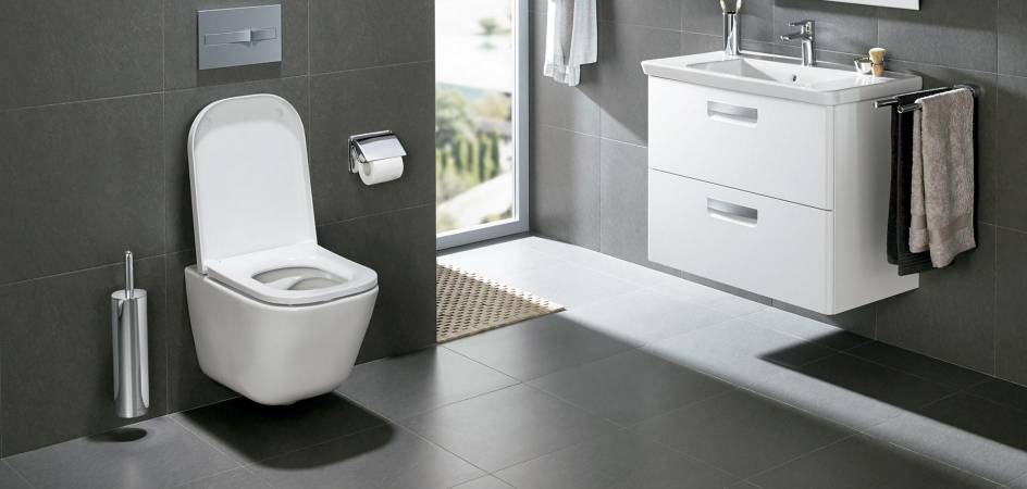 SANS BORD, LE NETTOYAGE DES TOILETTES N