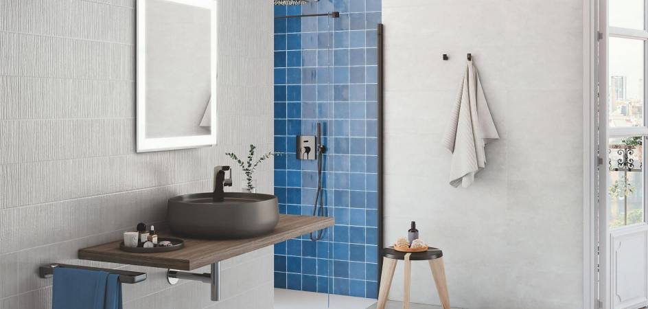 ACCESSOIRES DE SALLE DE BAIN NOIR : REJOIGNEZ LA DERNIÈRE TENDANCE| Roca Life